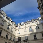 Bel appartement Champs Elysées avec 2 chambres