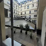 Bel Appartement Champs Elysees Avec 2 Chambres